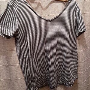 Gray and White Fitted Short Sleeve Tee